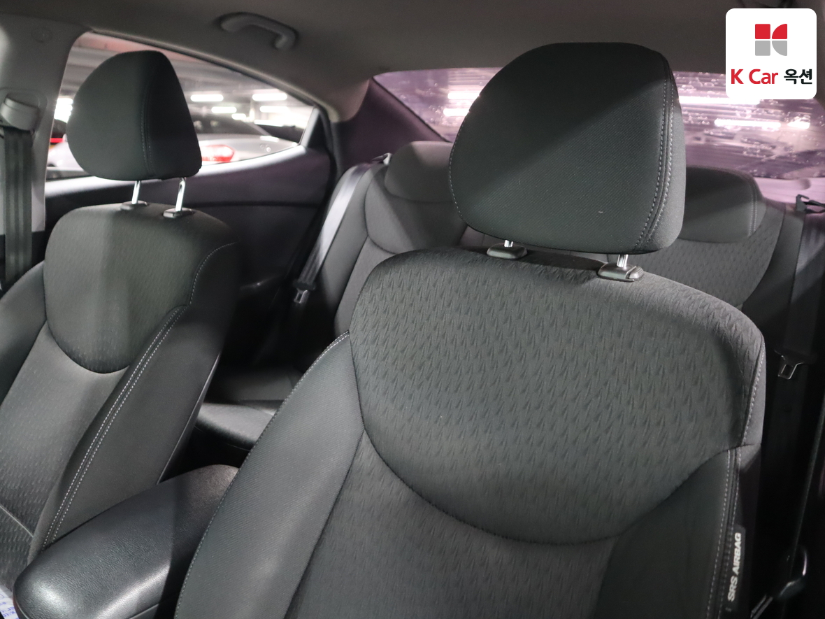 هيونداي إلانترا 2012 - صورة 19