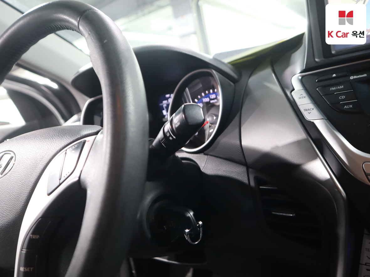 هيونداي إلانترا 2012 - صورة 11