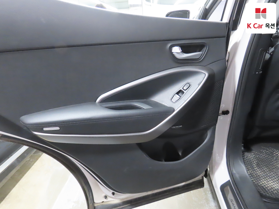 Hyundai Santa Fe 2013 - Image 24