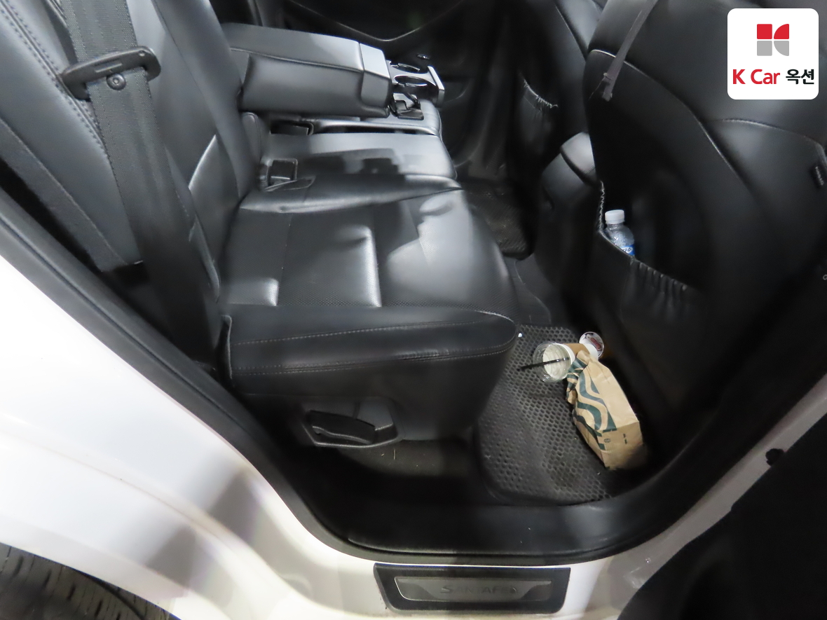 Hyundai Santa Fe 2013 - Image 30