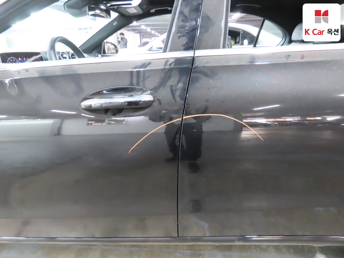 Mercedes-Benz C-Class 2025 - Image 37