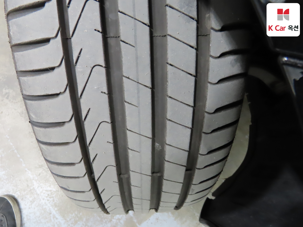 Mercedes-Benz C-Class 2025 - Image 34