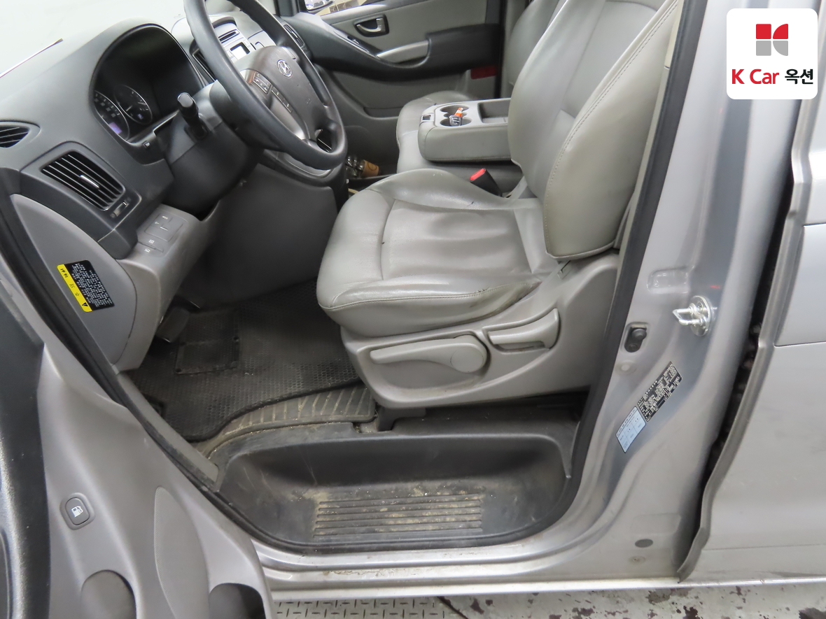 Hyundai Grand Starex 2018 - Image 17