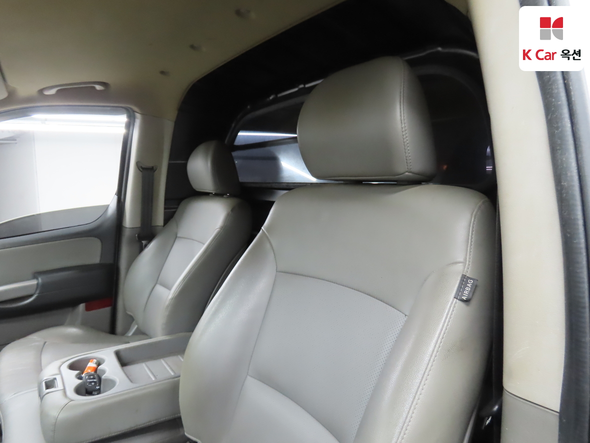 Hyundai Grand Starex 2018 - Image 18