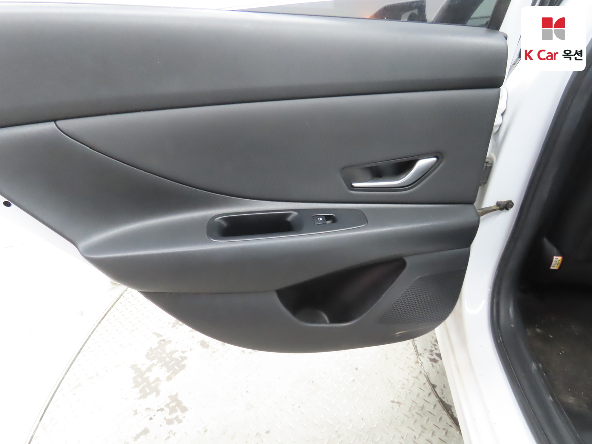 هيونداي إلانترا 2021 - صورة 22