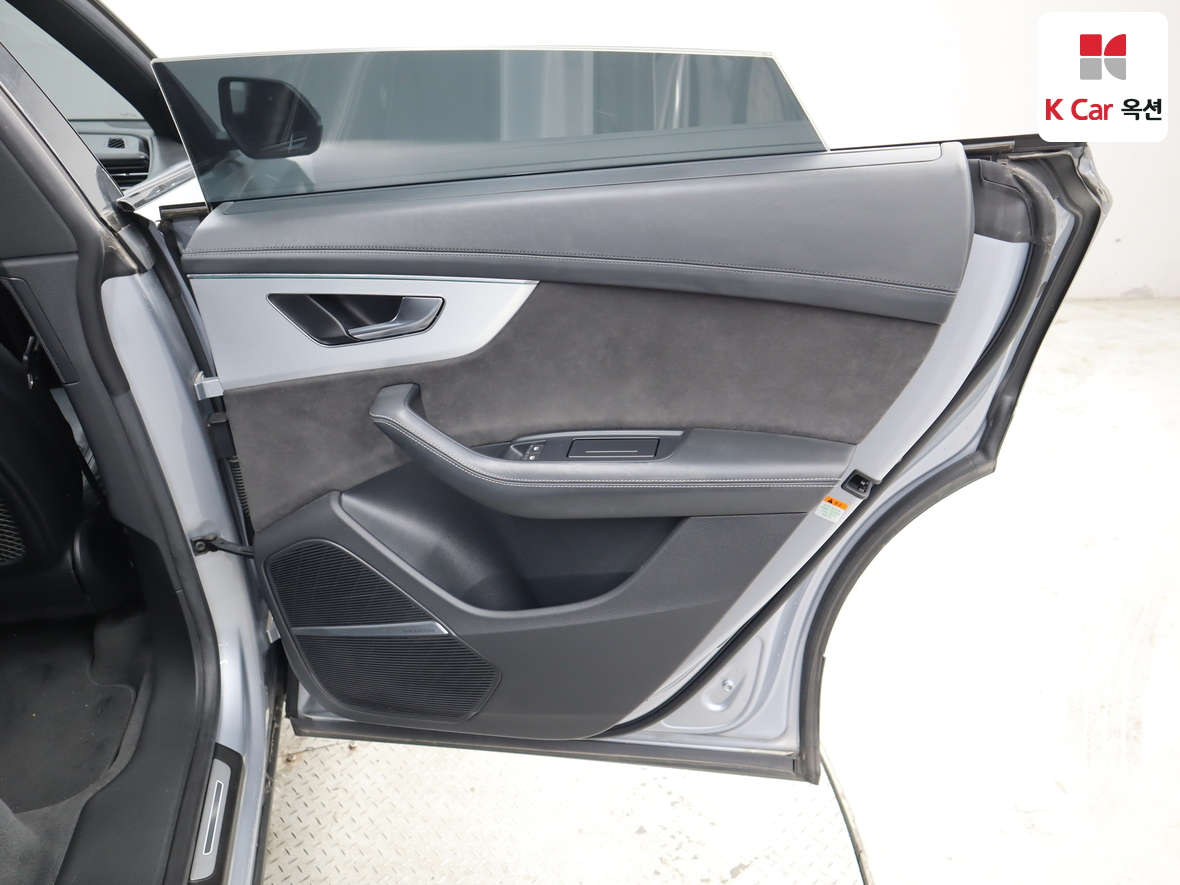 아우디 Q8 2022 - 이미지 31