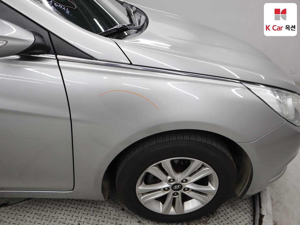 Hyundai Sonata 2010 - Image 45