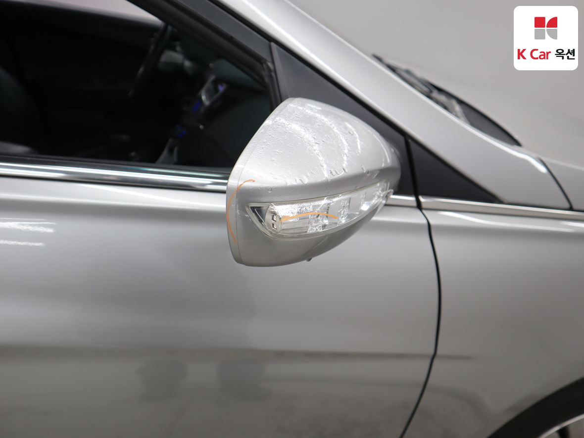 Hyundai Sonata 2010 - Image 44