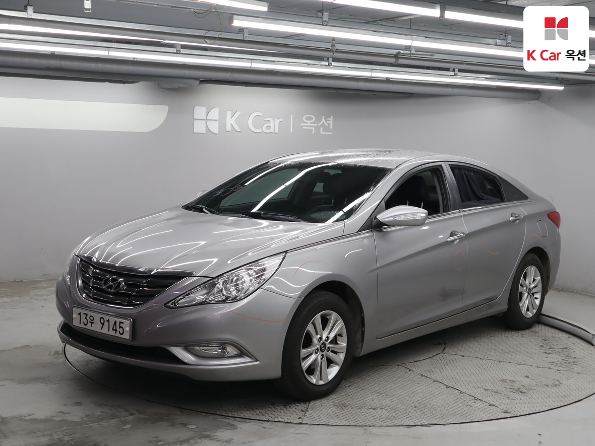 Hyundai Sonata 2010 - Image 1
