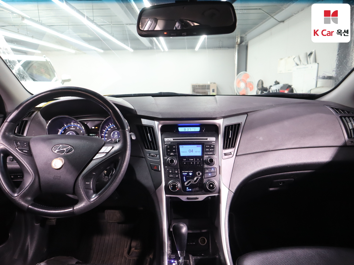 Hyundai Sonata 2010 - Image 3