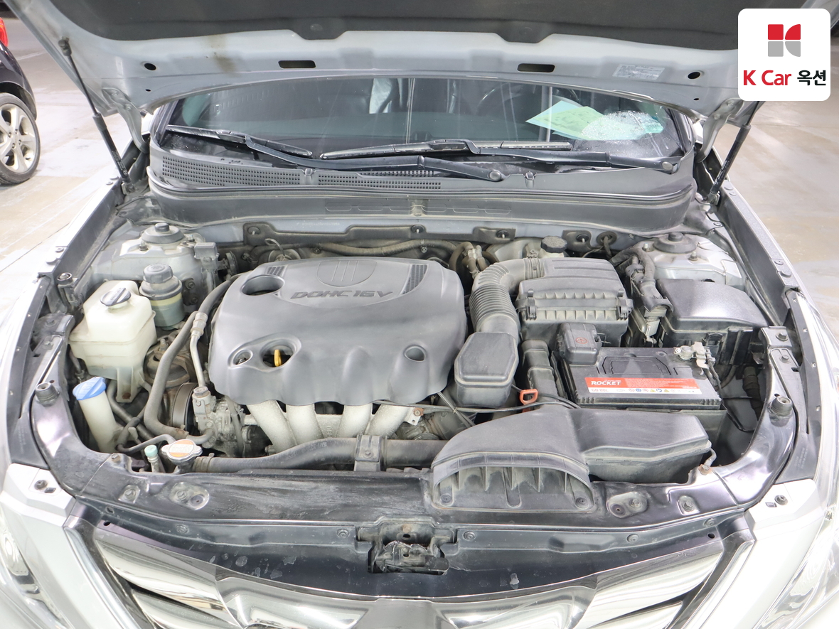 Hyundai Sonata 2010 - Image 33
