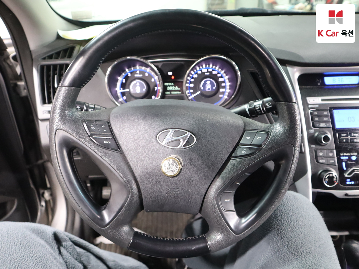Hyundai Sonata 2010 - Image 10