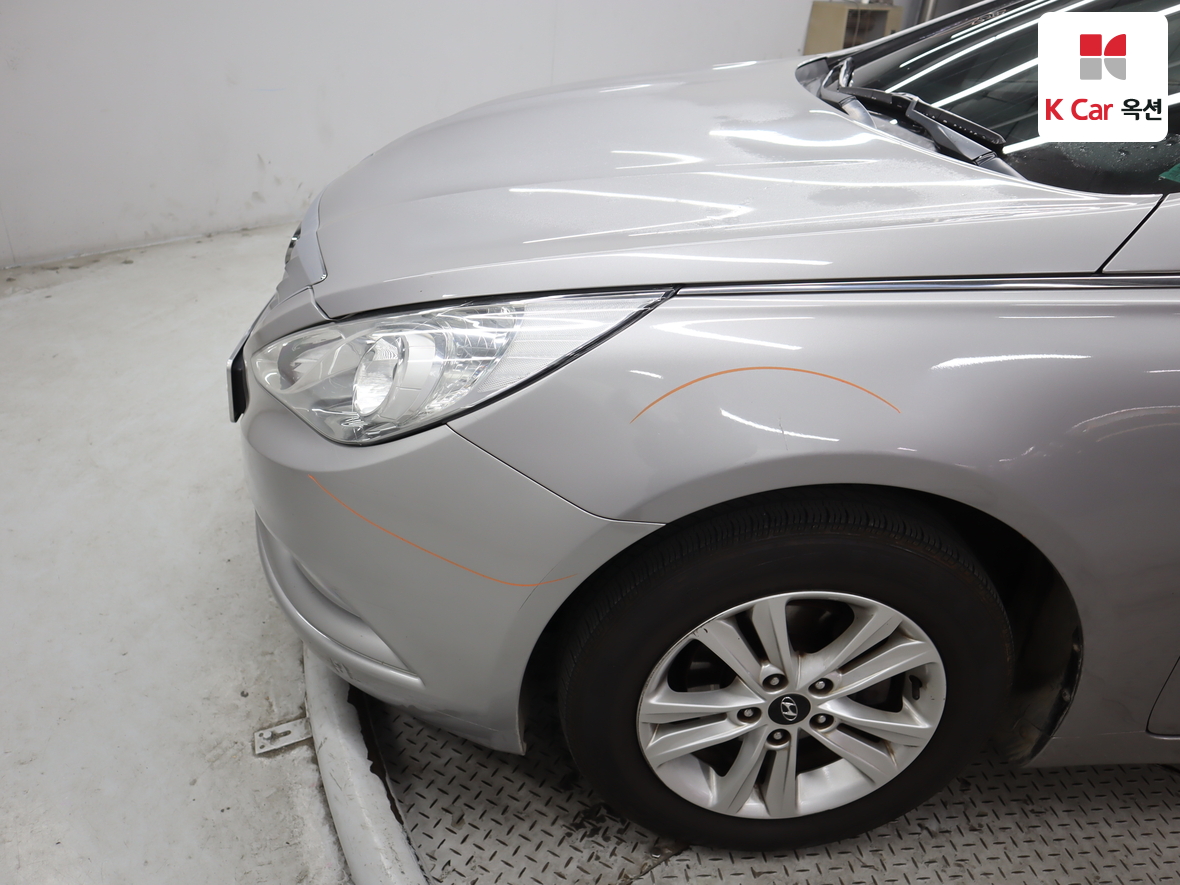 Hyundai Sonata 2010 - Image 35