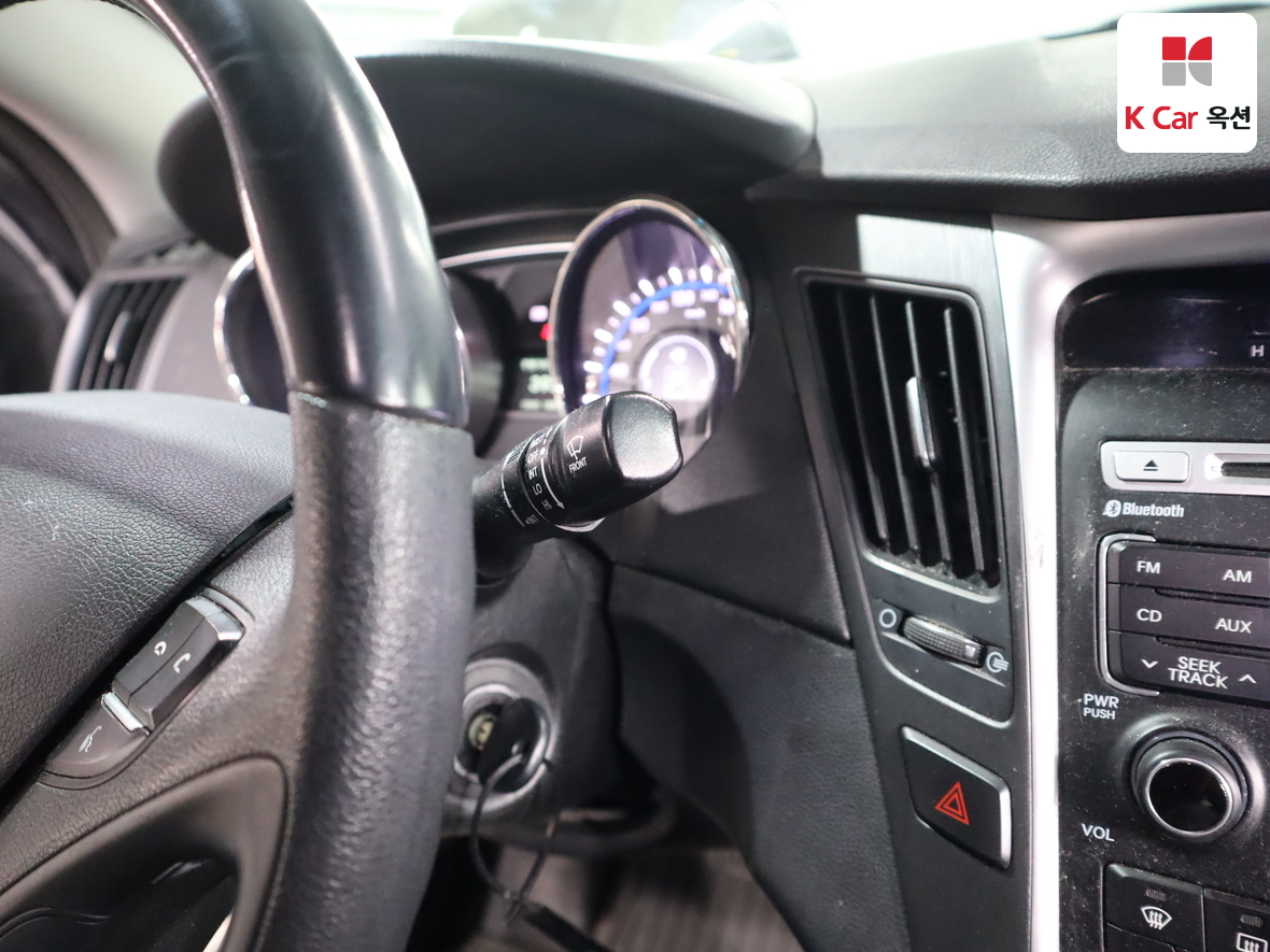 Hyundai Sonata 2010 - Image 11