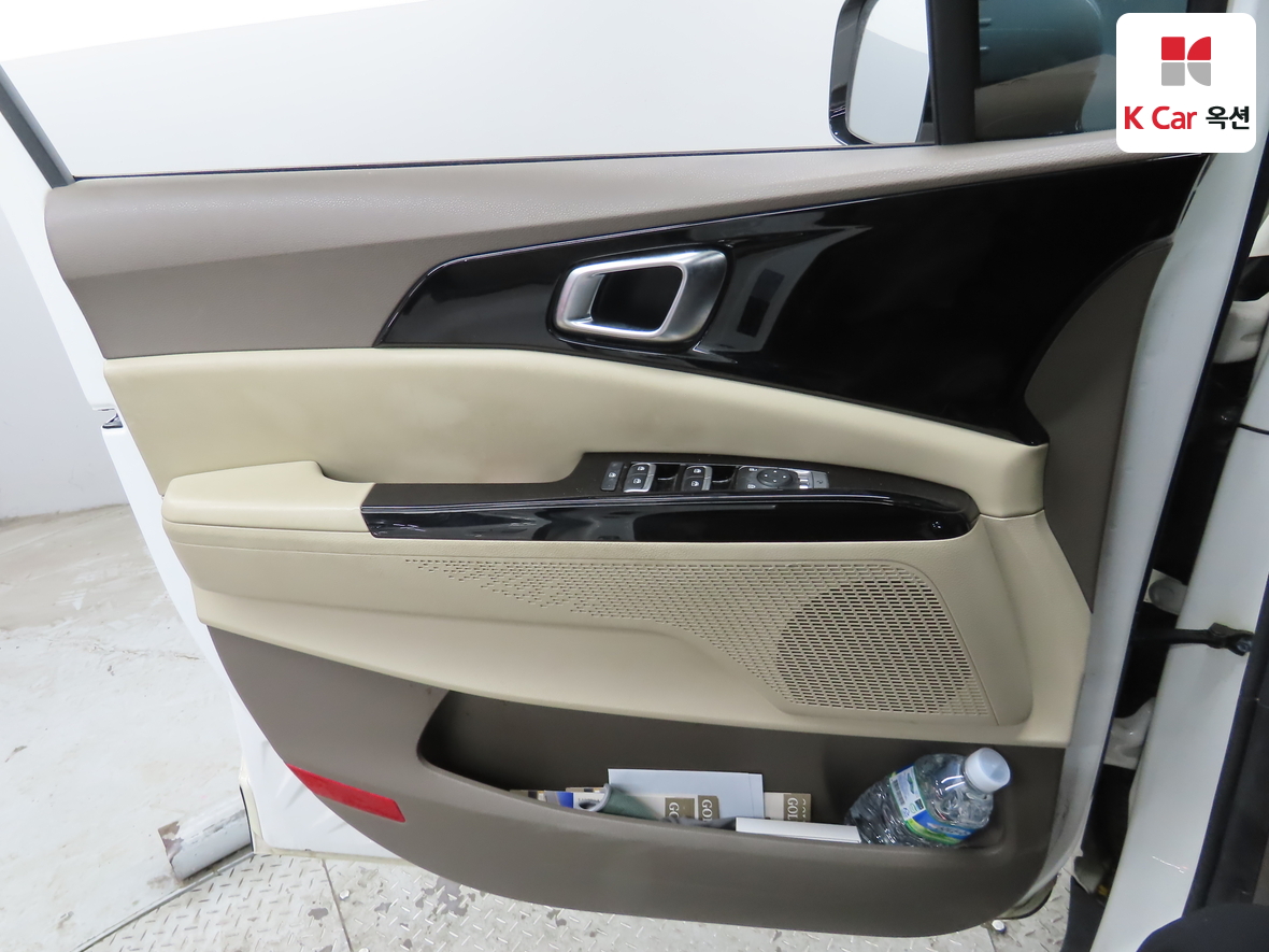 Kia Carnival 2021 - Image 8