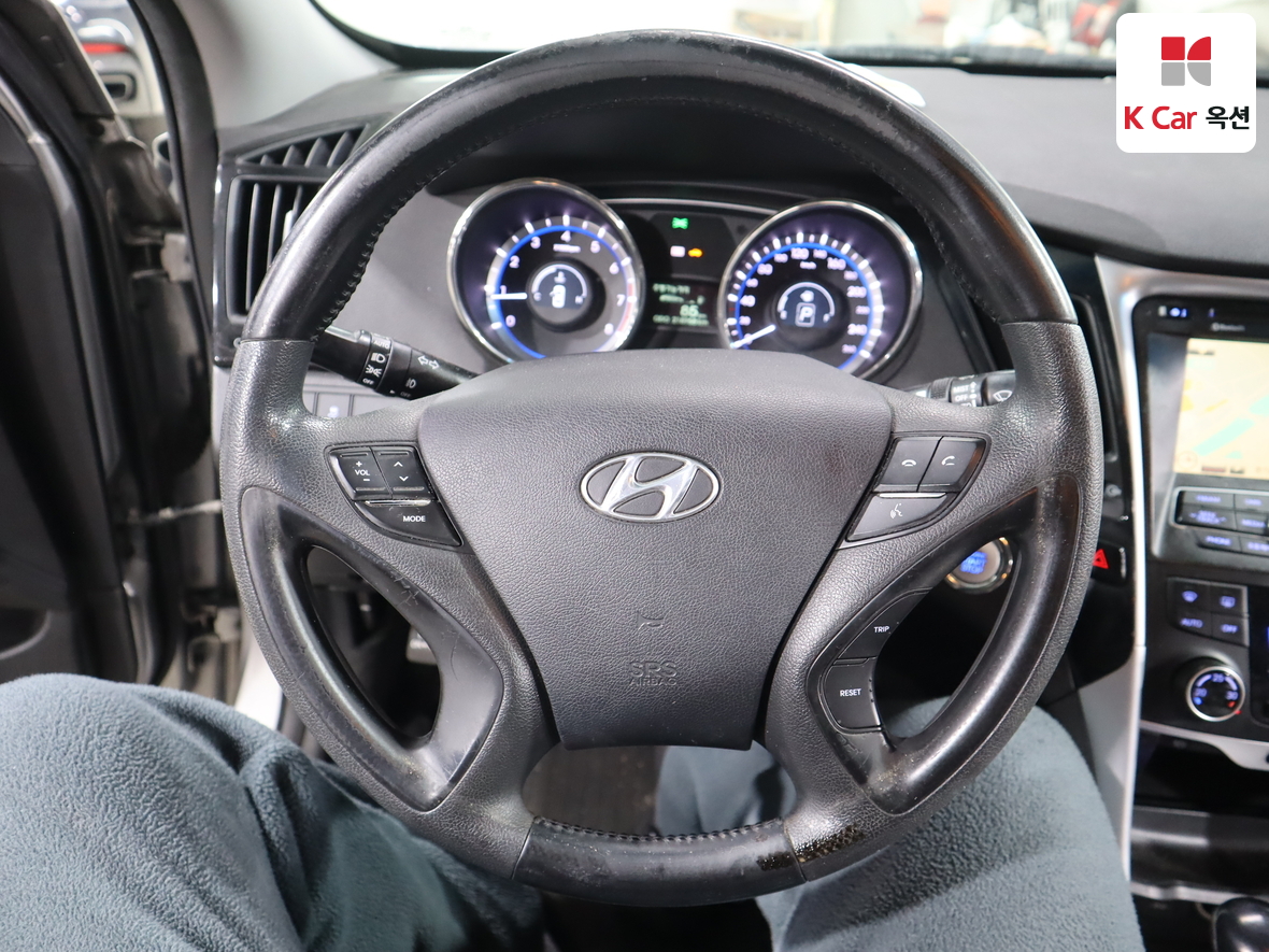 Hyundai Sonata 2010 - Image 10