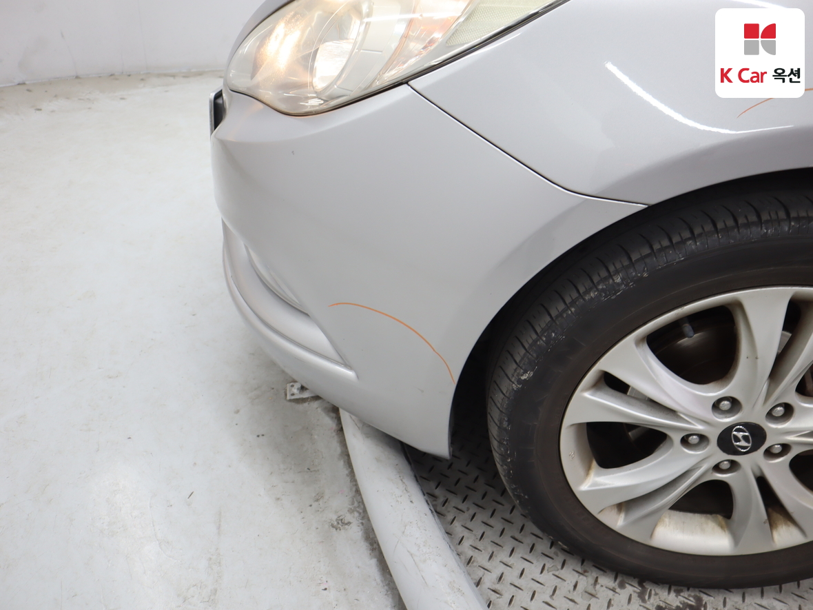 Hyundai Sonata 2010 - Image 44