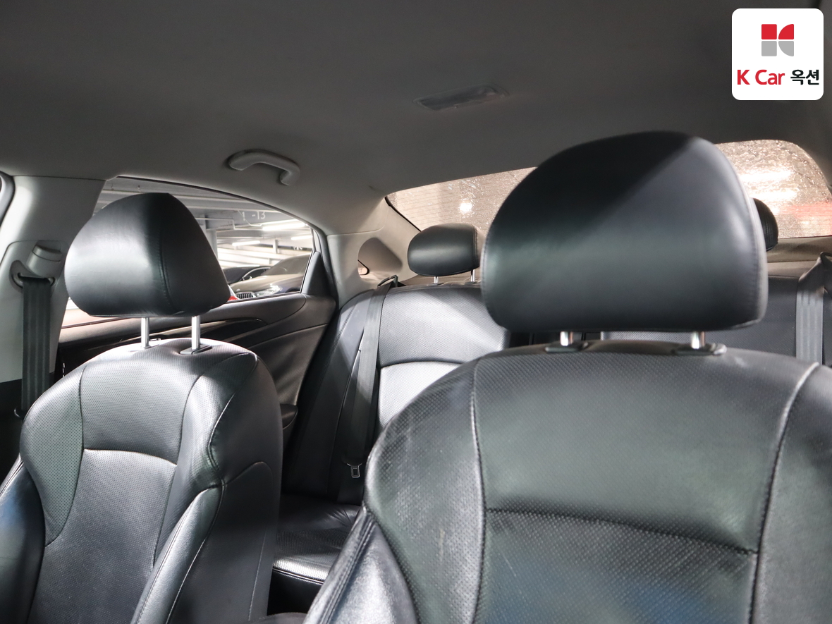 Hyundai Sonata 2010 - Image 20