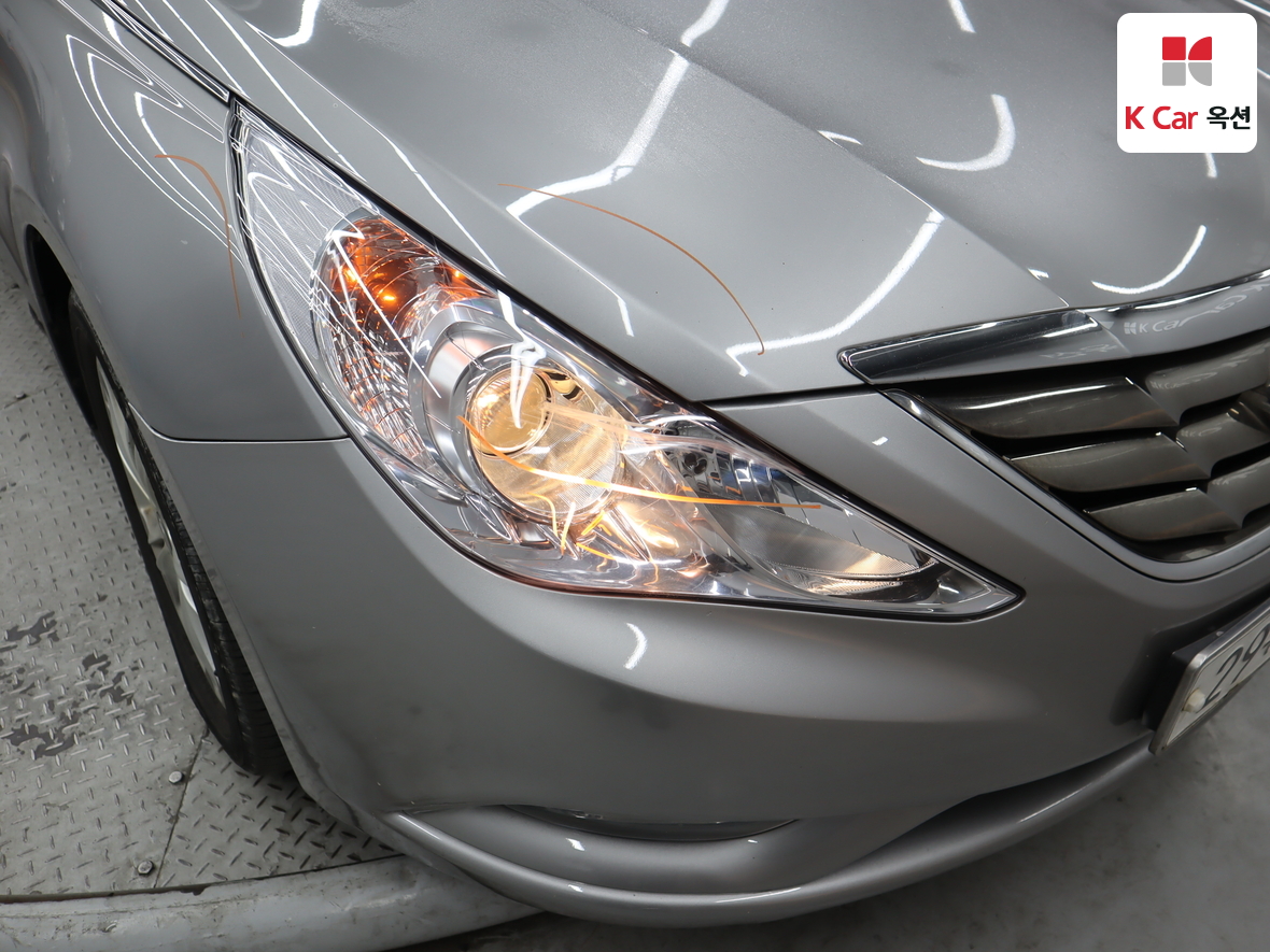 Hyundai Sonata 2010 - Image 43