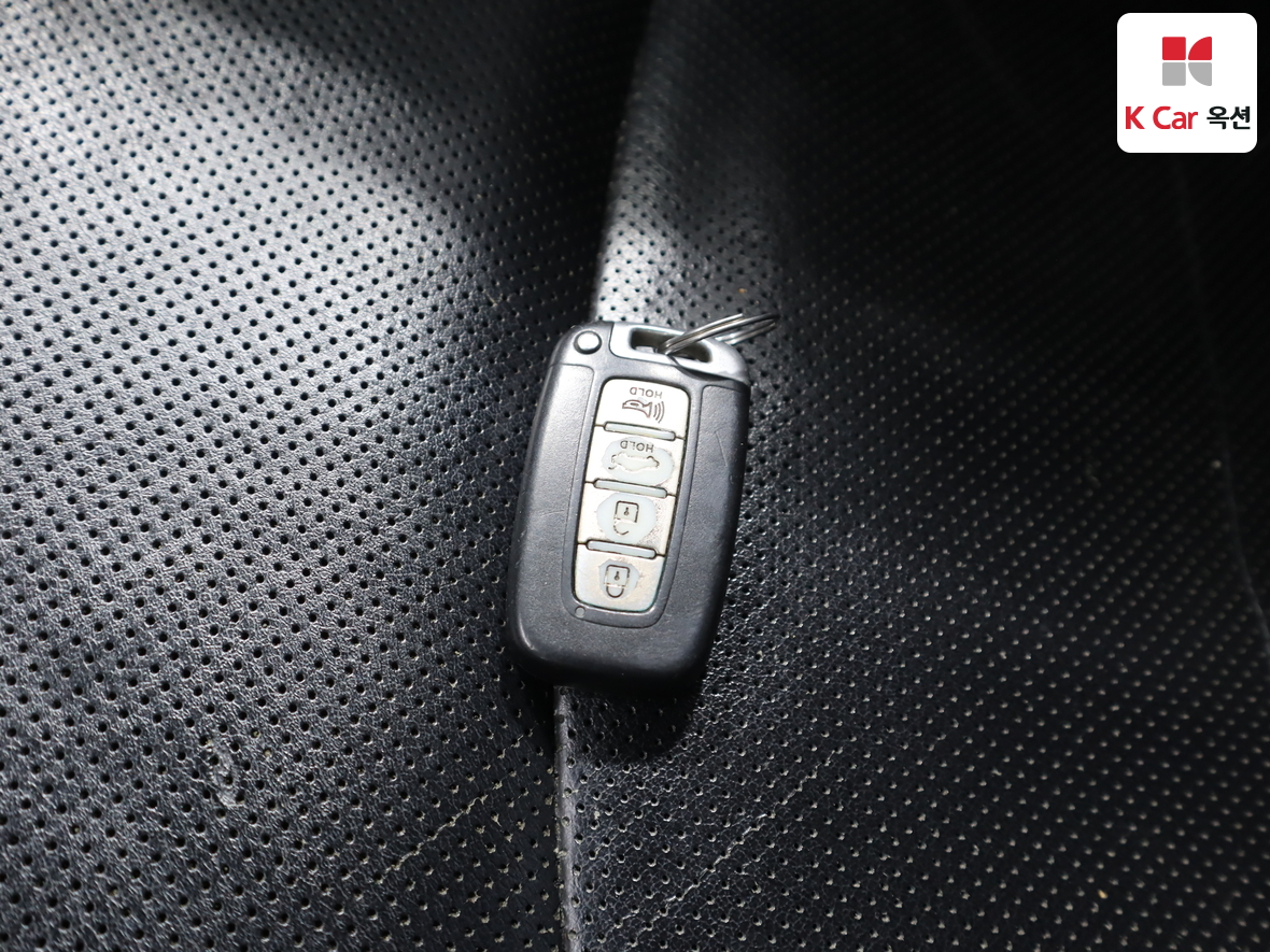 Hyundai Sonata 2010 - Image 18