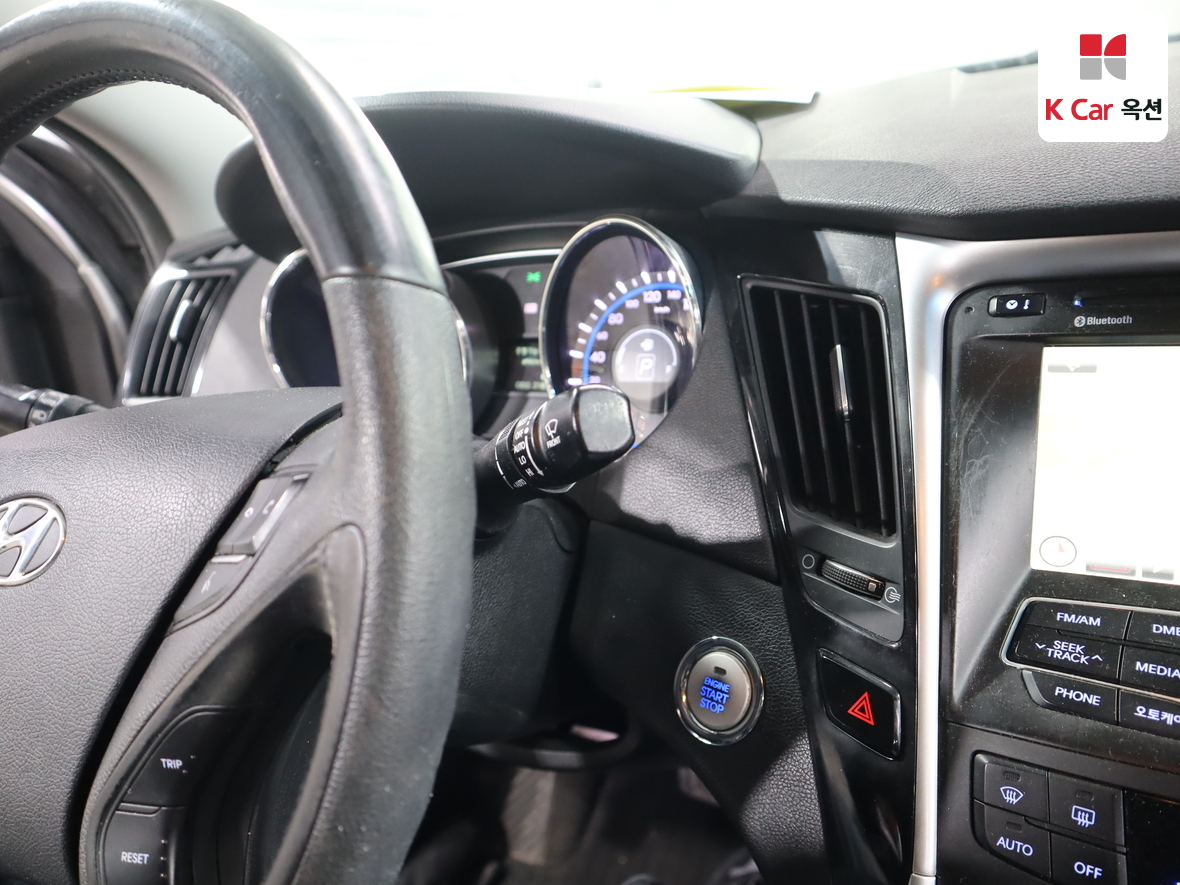 Hyundai Sonata 2010 - Image 11