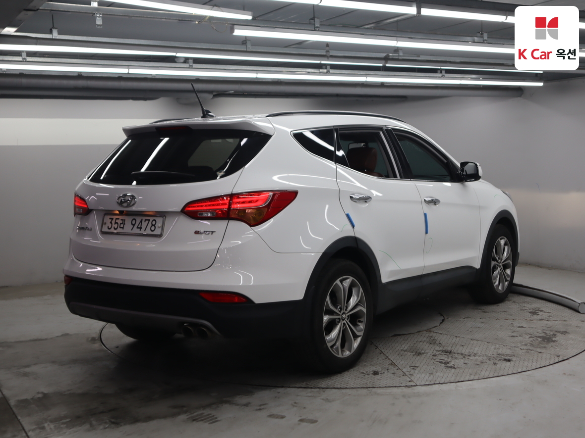 Hyundai Santa Fe 2013 - Image 2