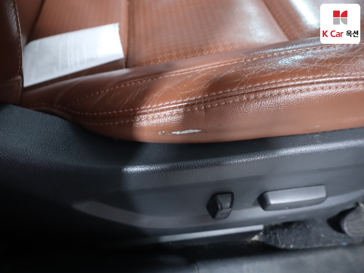 Hyundai Santa Fe 2013 - Image 33