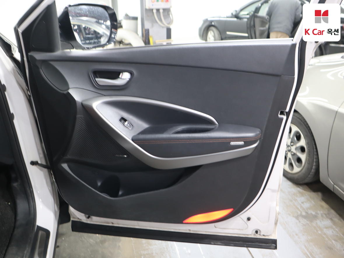 Hyundai Santa Fe 2013 - Image 31