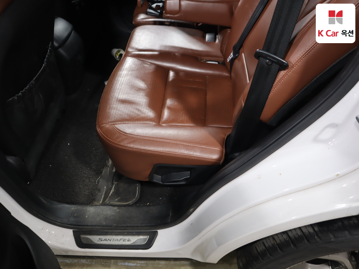 Hyundai Santa Fe 2013 - Image 25