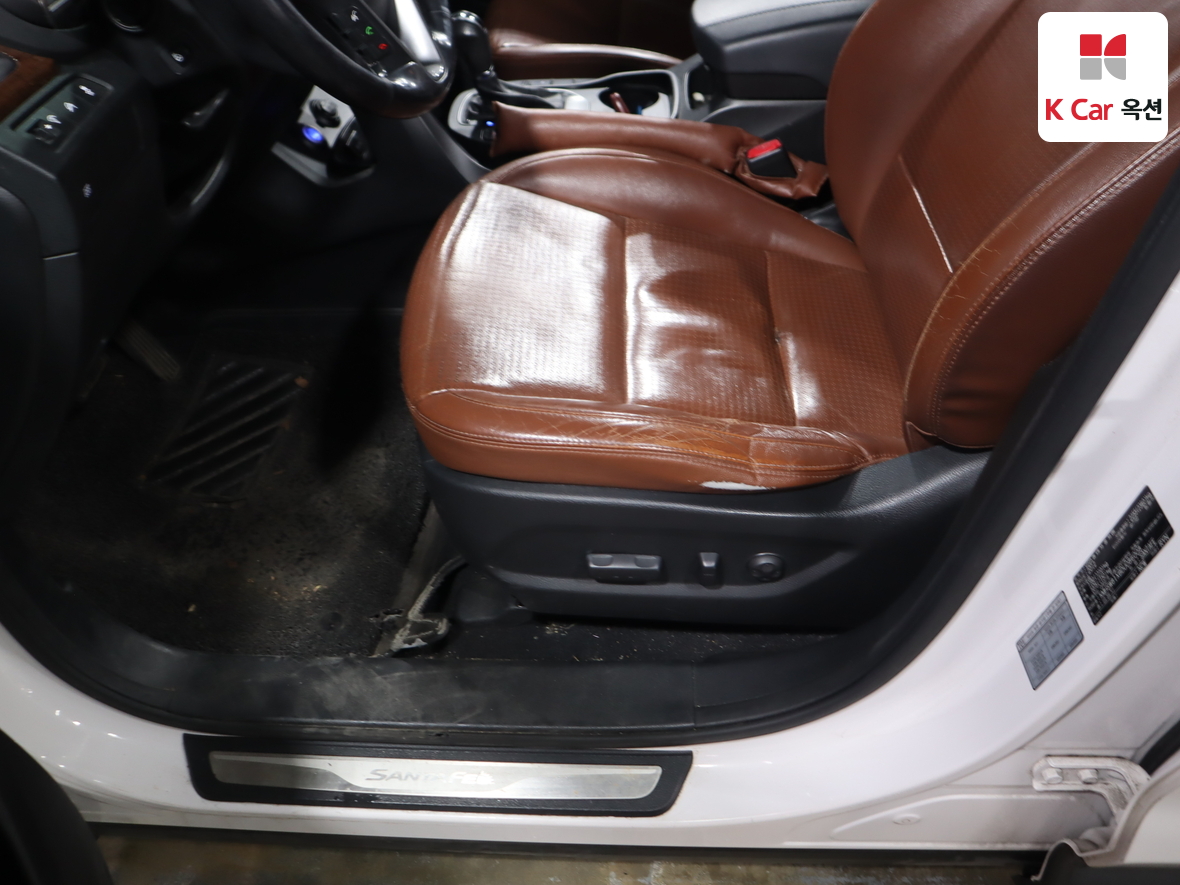 Hyundai Santa Fe 2013 - Image 19