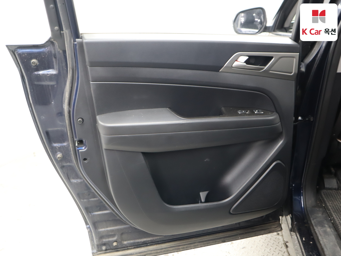 KG Mobility Rexton Sports 2019 - Image 25