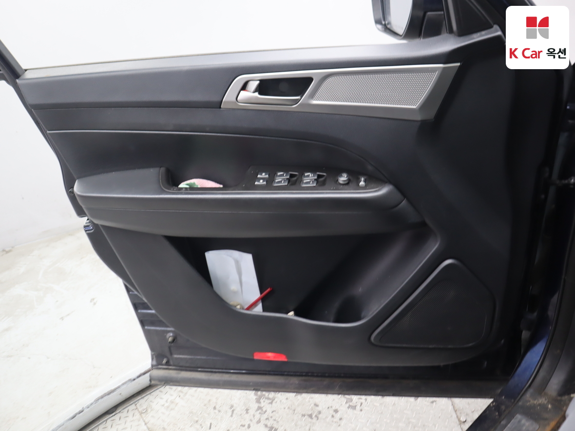 KG Mobility Rexton Sports 2019 - Image 8