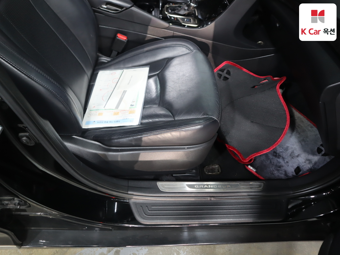 Hyundai AZERA 2012 - Image 31