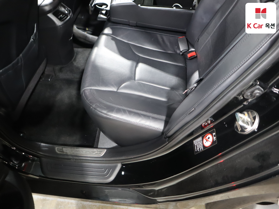 Hyundai AZERA 2012 - Image 24