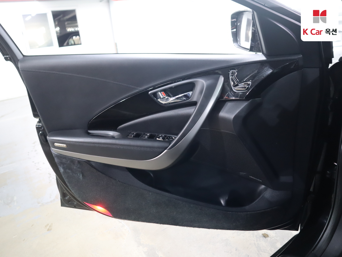 Hyundai AZERA 2012 - Image 8