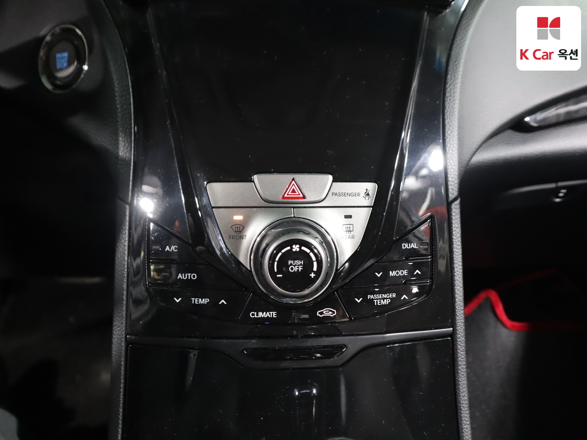 Hyundai AZERA 2012 - Image 15