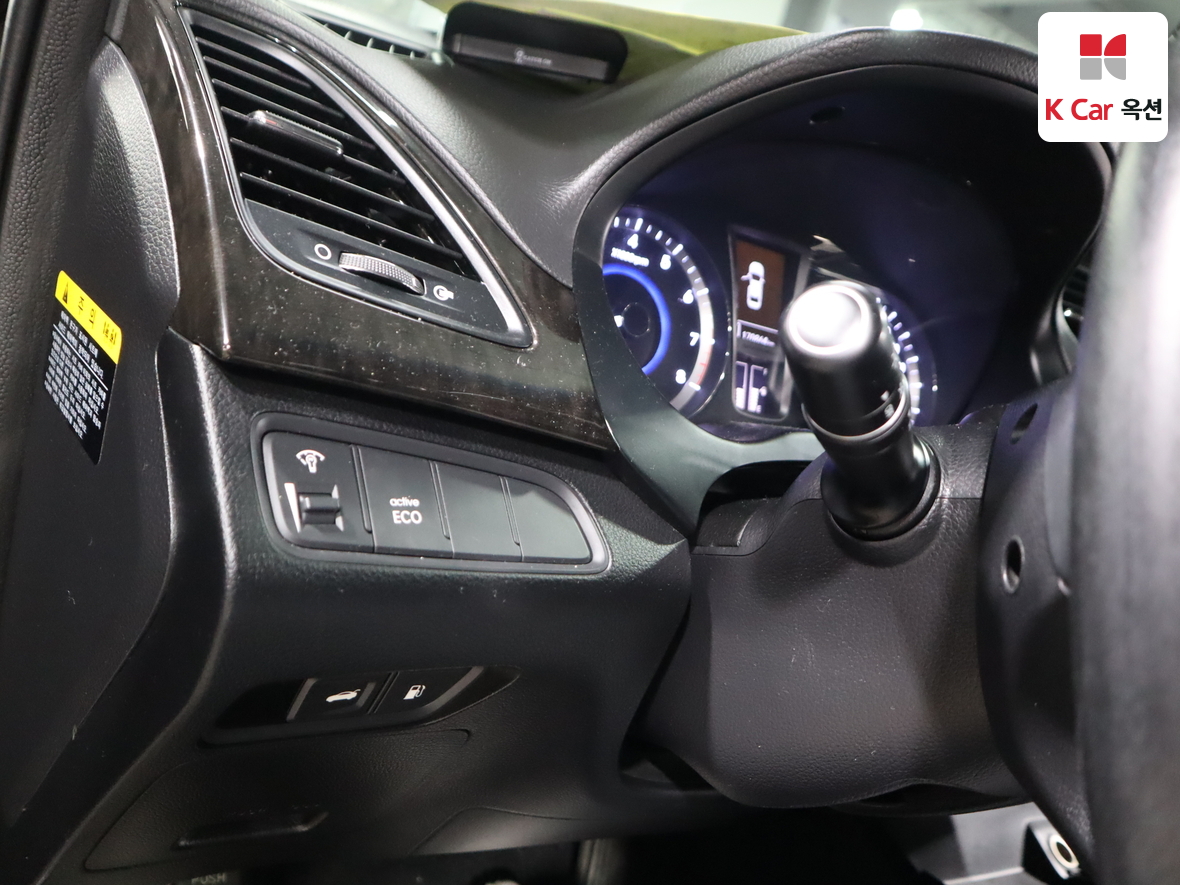 Hyundai AZERA 2012 - Image 9