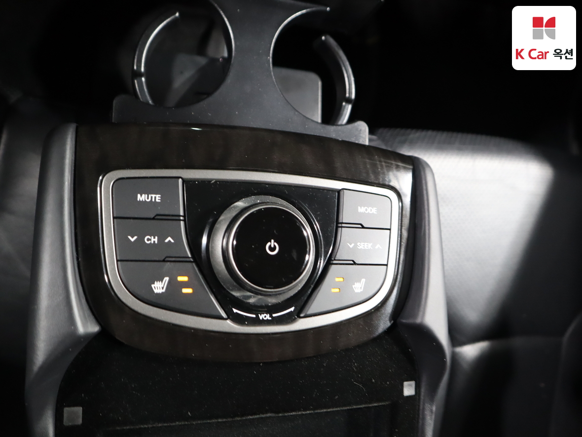 Hyundai AZERA 2012 - Image 25