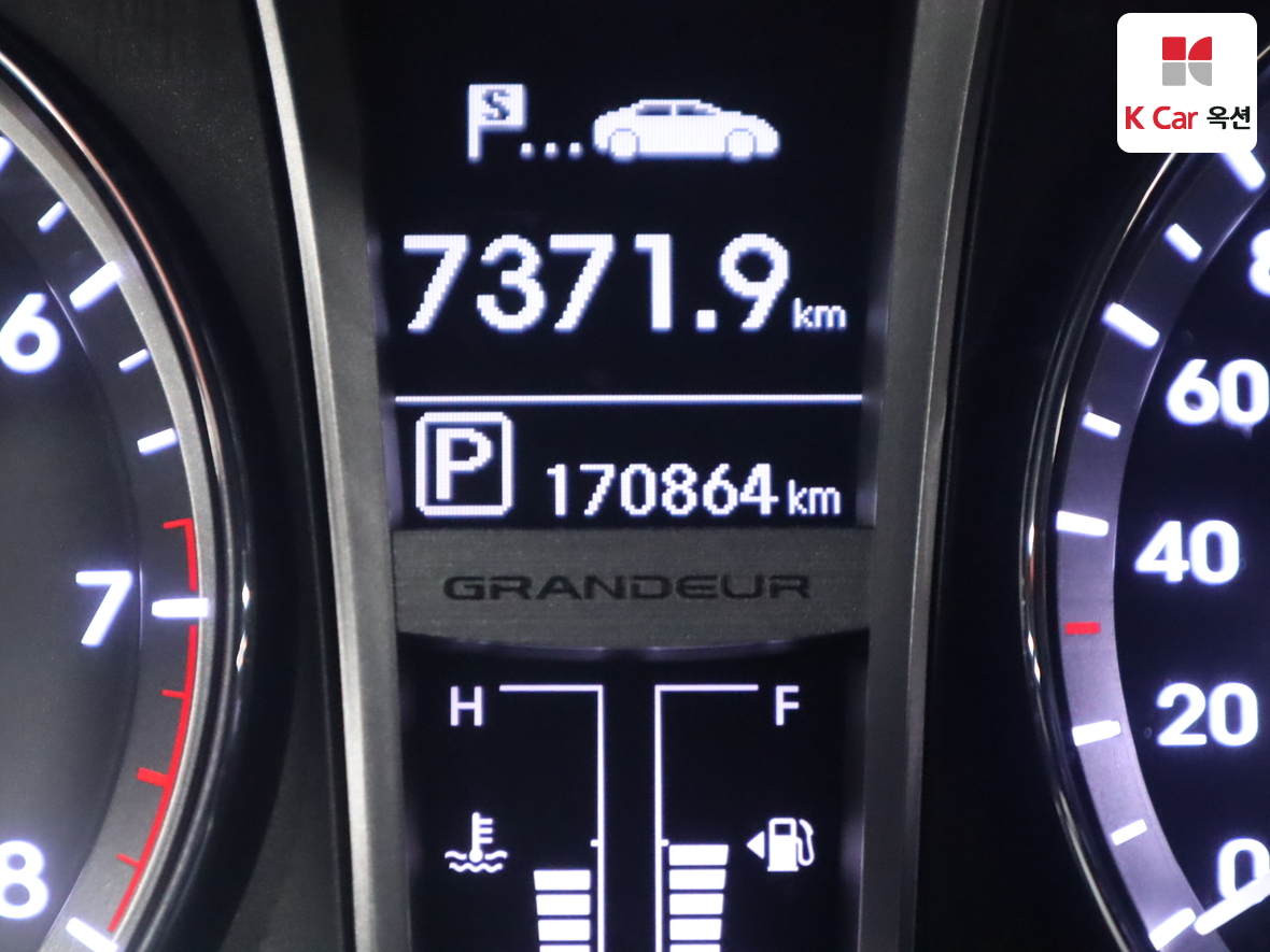 Hyundai AZERA 2012 - Image 4