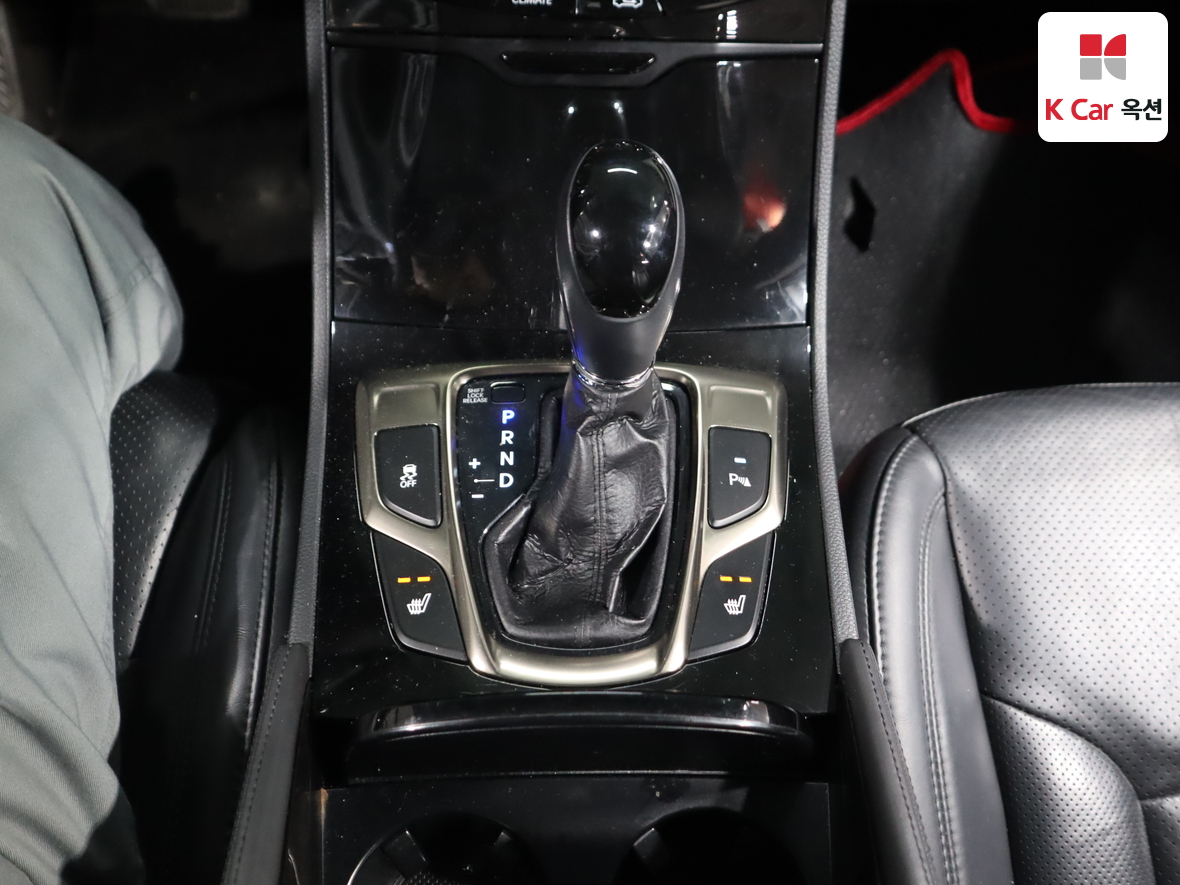 Hyundai AZERA 2012 - Image 16