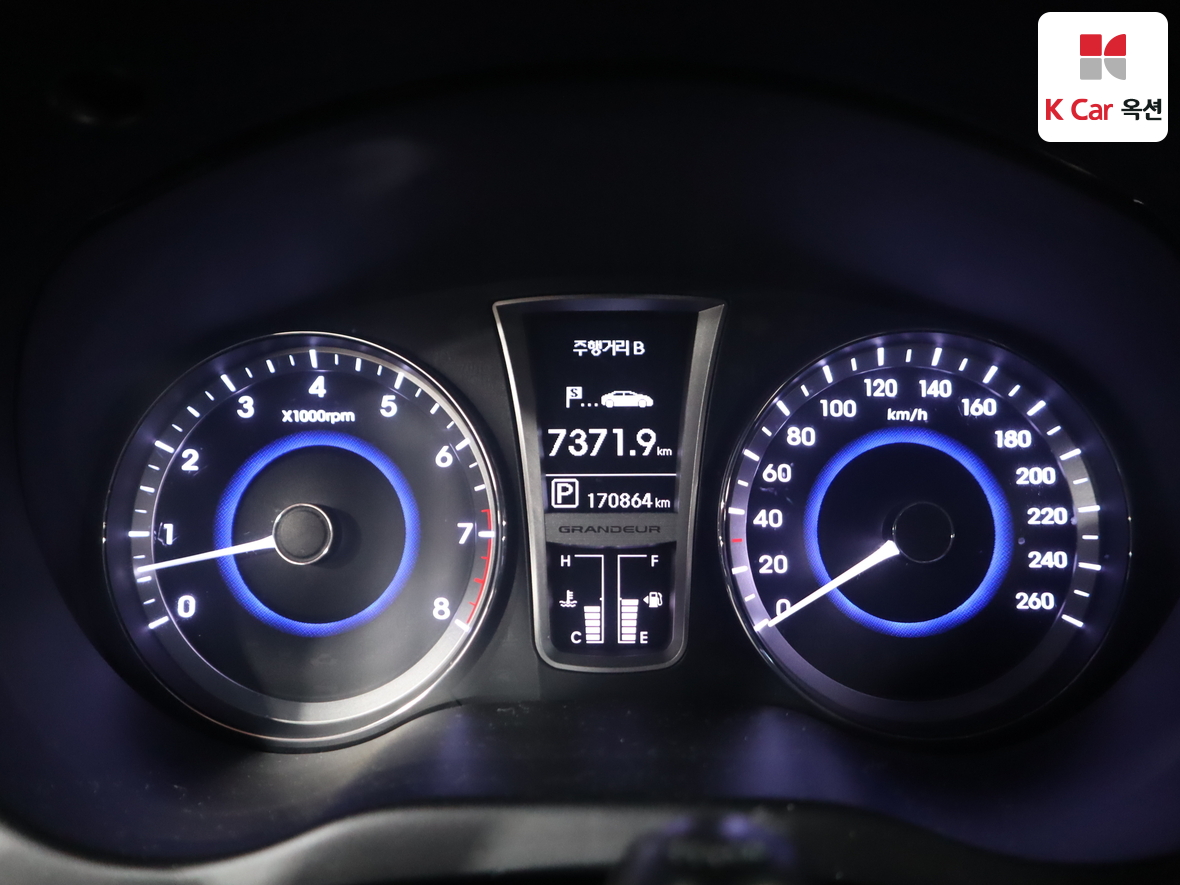 Hyundai AZERA 2012 - Image 5