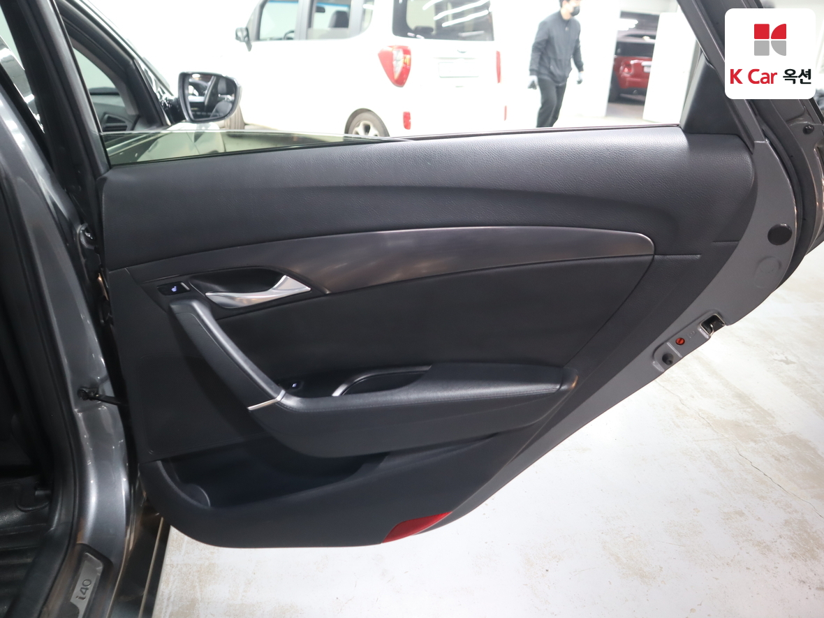 هيونداي آي 40 2012 - صورة 28