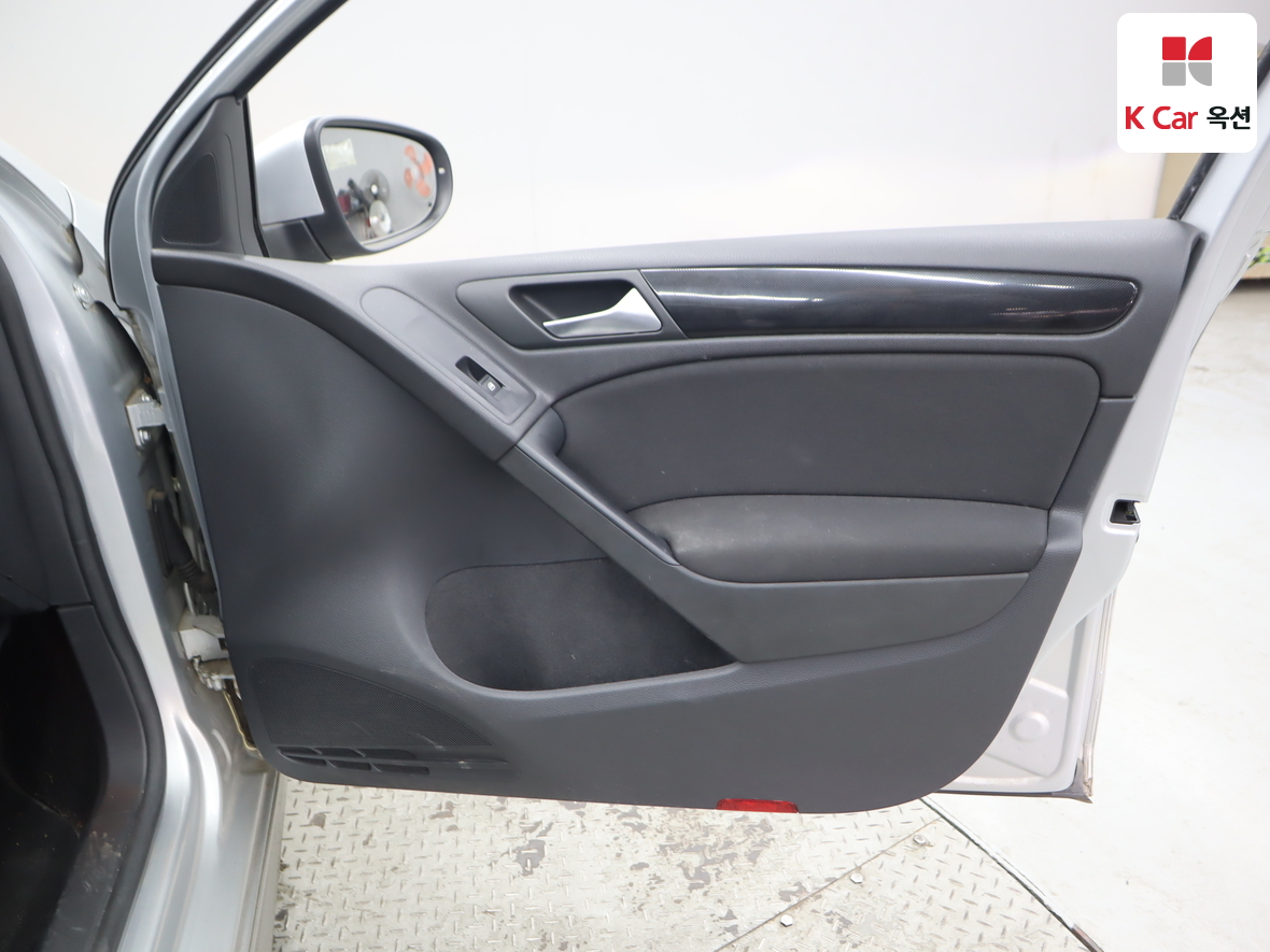 Volkswagen Golf 2013 - Image 32