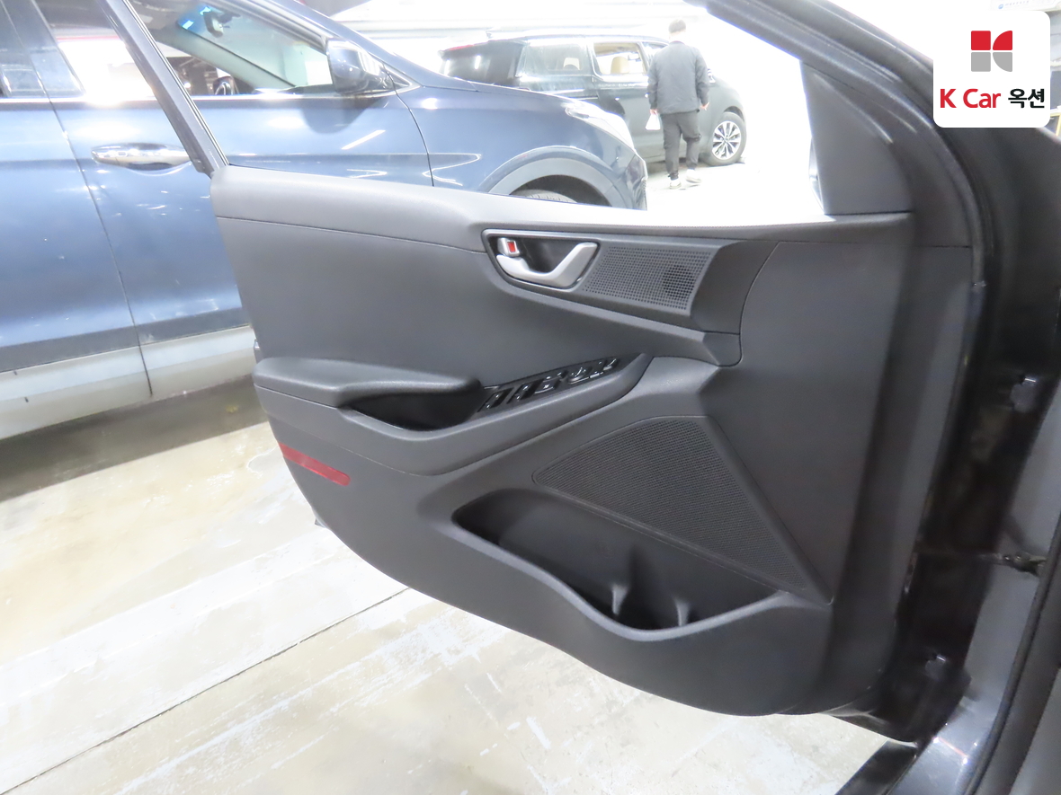 Hyundai Ioniq 2019 - Image 8