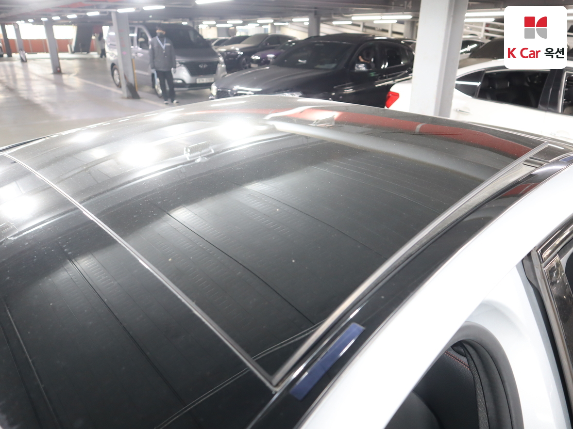 Mercedes-Benz C-Class 2016 - Image 23