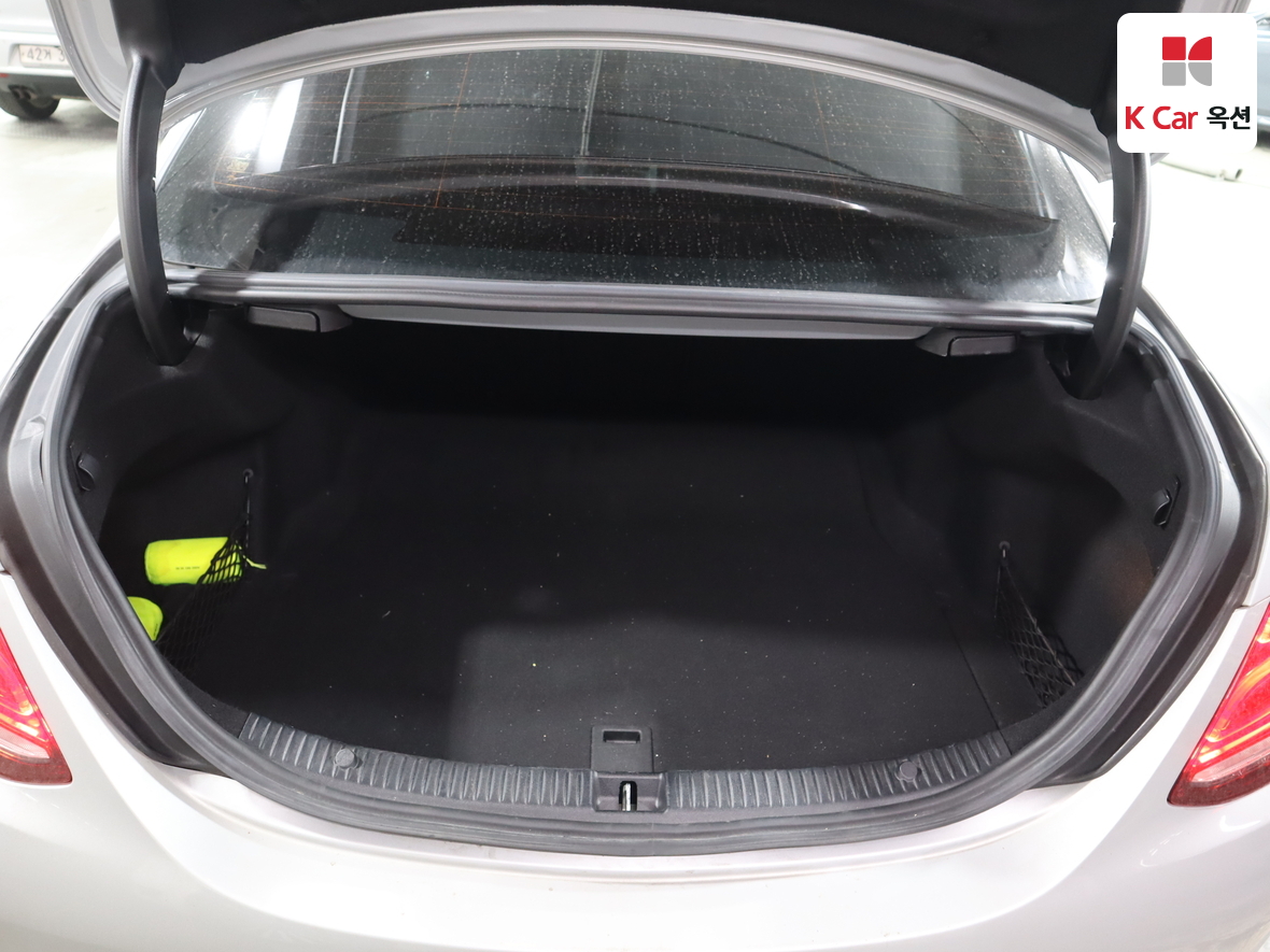 Mercedes-Benz C-Class 2016 - Image 28