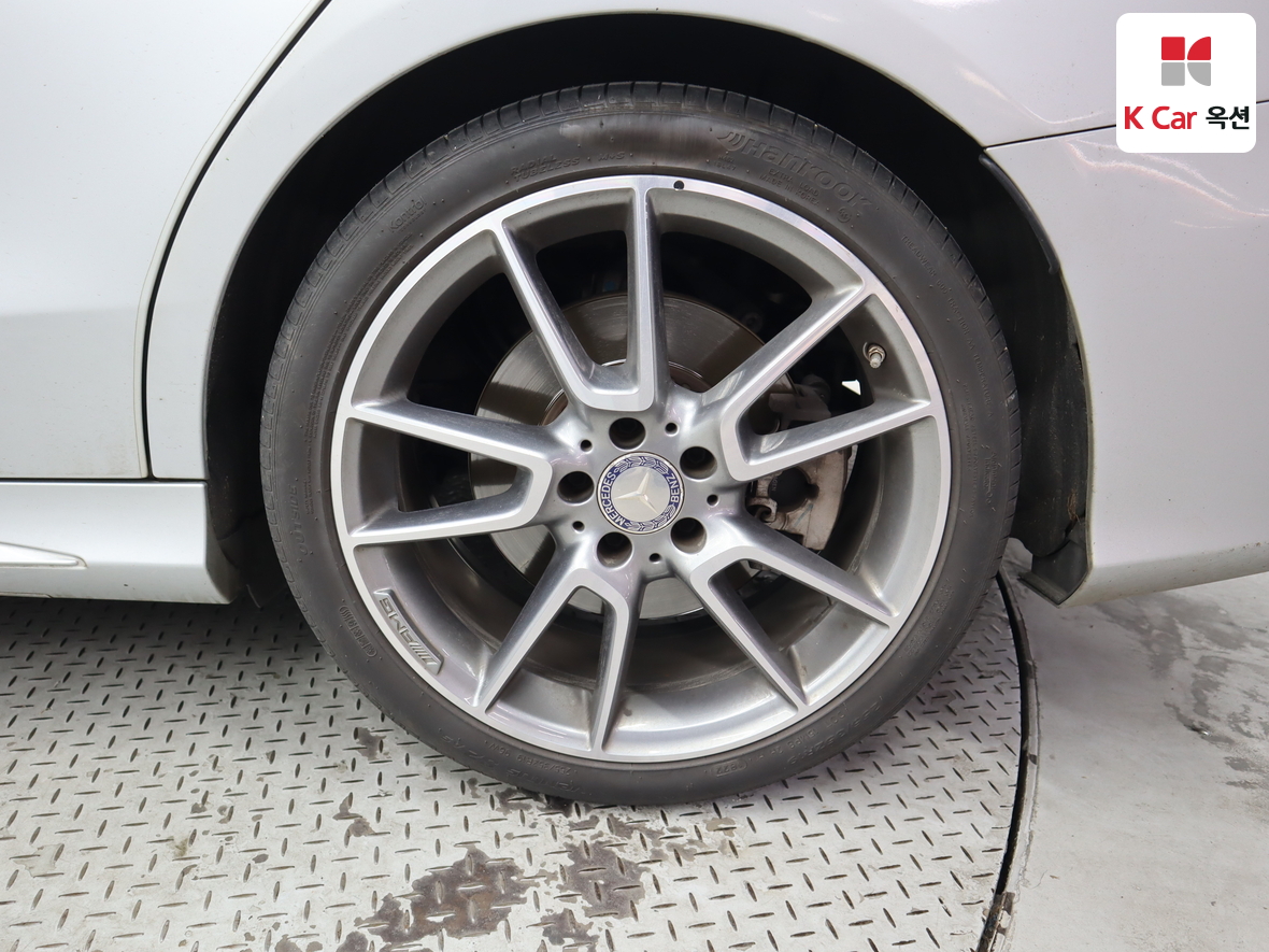 Mercedes-Benz C-Class 2016 - Image 47