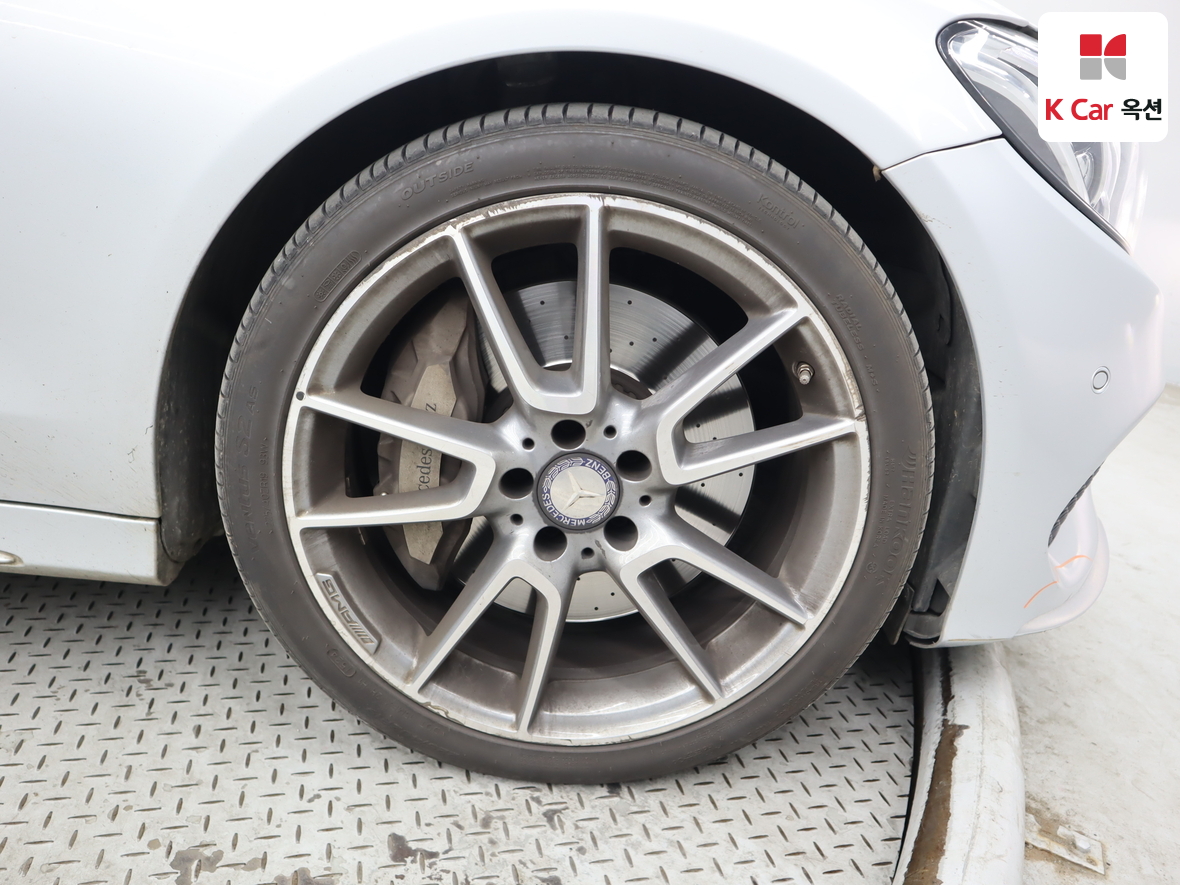 Mercedes-Benz C-Class 2016 - Image 49