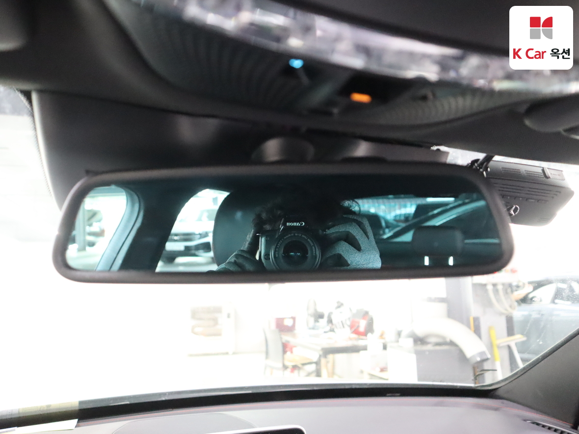 Mercedes-Benz C-Class 2016 - Image 13