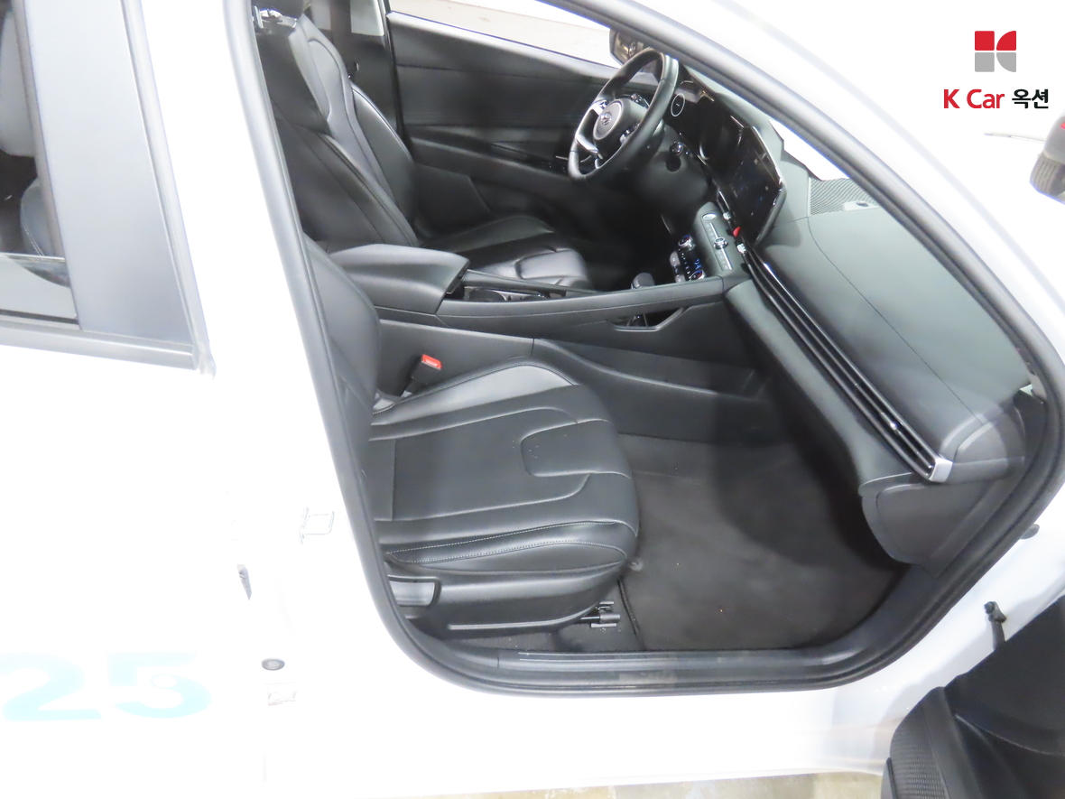 هيونداي إلانترا 2022 - صورة 28